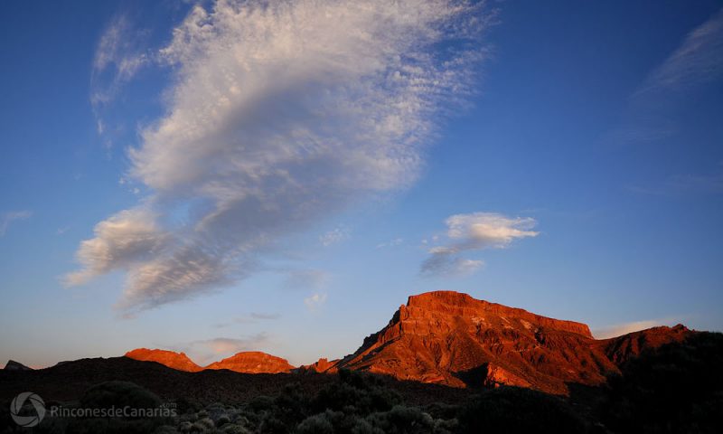 Triple gorro del Teide en el atardecer