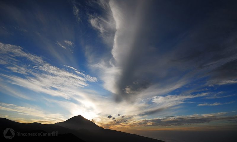 Triple gorro del Teide en el atardecer