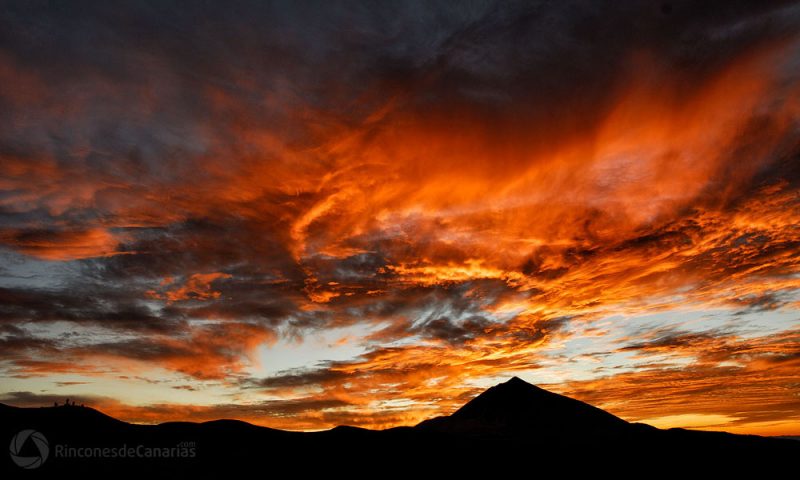 Triple gorro del Teide en el atardecer